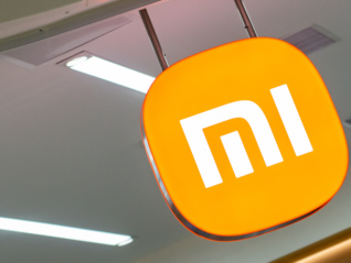 雷军演讲及小米17系列发布第二日，小米港股股价跌超5%