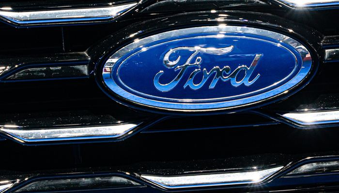 福特撤回2025年业绩预期，预计关税将带来15亿美元利润损失