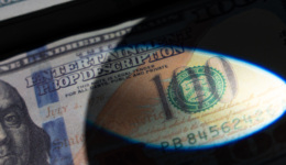 人民币对美元一度大涨近千点，多地优化疫情防控举措改善经济预期