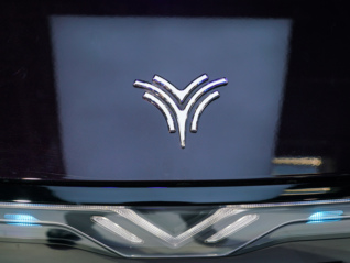 哪吒汽车方运舟、张勇成被执行人，执行标的105万余元