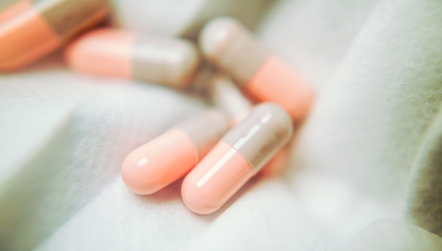 老牌抗生素被炒到千元一盒，儿科专家：抢购囤药不理性也没必要