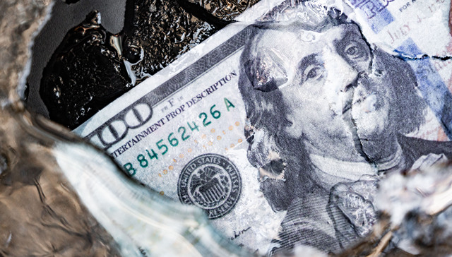 人民币对美元升破7，疫情防控优化进一步改善经济预期