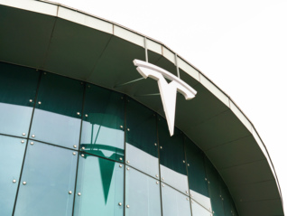 特斯拉一季度盈利超预期，上调今年资本支出至250亿美元