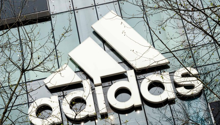 流水的“条纹纠纷”，铁打的阿迪达斯开年官司缠身