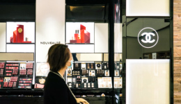 中外奢侈品价差依然很大，2024年将有更多人出境撒币