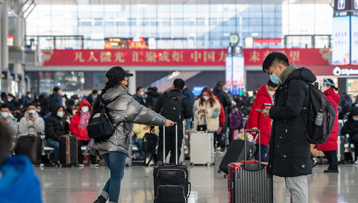 周末经济升温，“2小时高铁圈”成年轻人春游新热门