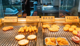 面可以慢慢等，和府捞面上市等不了了