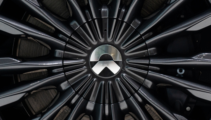 蔚来汽车或与蜂巢能源合资开发大圆柱电池，特斯拉、宝马已明确其为主要技术方向