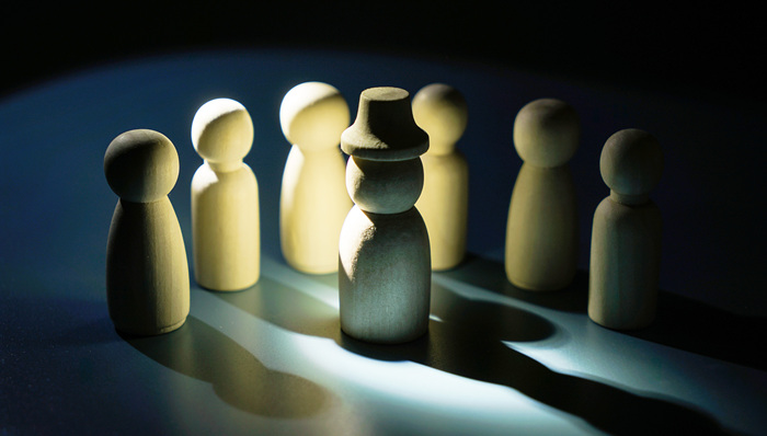 人大代表张丽洁建议上海加强引进高端金融与资产管理人才｜上海两会