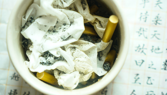 室内场所控烟，成人吸烟率，电子烟，戒烟,上海,控烟,条例