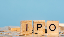 月之暗面：“辟谣式”冲刺港股IPO？