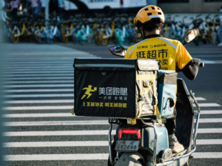 多平台优化算法：美团取消超时扣款，滴滴司机服务10小时强制下线6小时