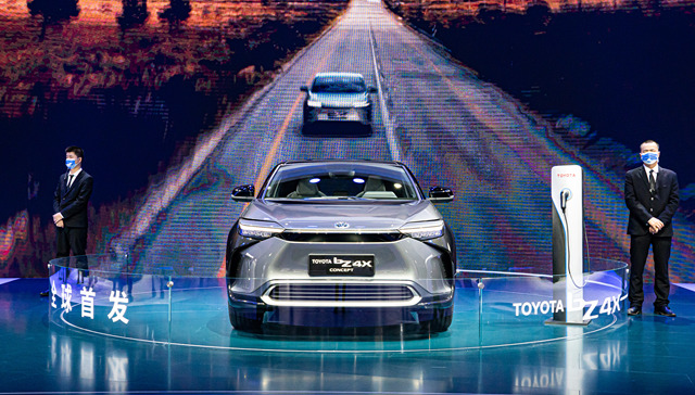 丰田，电动化，佐藤恒治