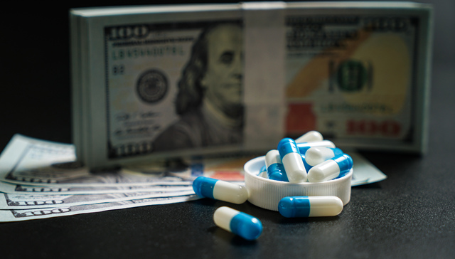 2025年四川居民医保个人缴费标准400元/人，财政补助670元/人