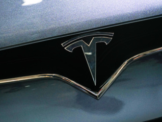 特斯拉将停产Model S和Model X，去年营收首次下滑