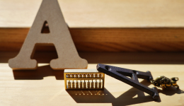 滬指險守3300點，博時、光大保德信、創(chuàng)金合信等公募火速解盤