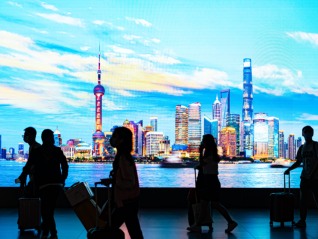 新增總部類企業(yè)210家，上海虹橋商務(wù)區(qū)賦能企業(yè)“進出”暢通