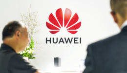 “纯血”鸿蒙朋友圈极速扩张，大厂重注图什么？