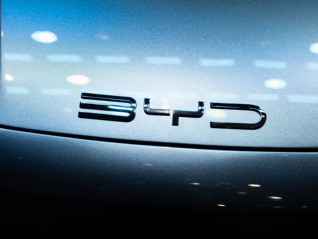 比亚迪王传福最新发声：未来有多项重磅技术发布