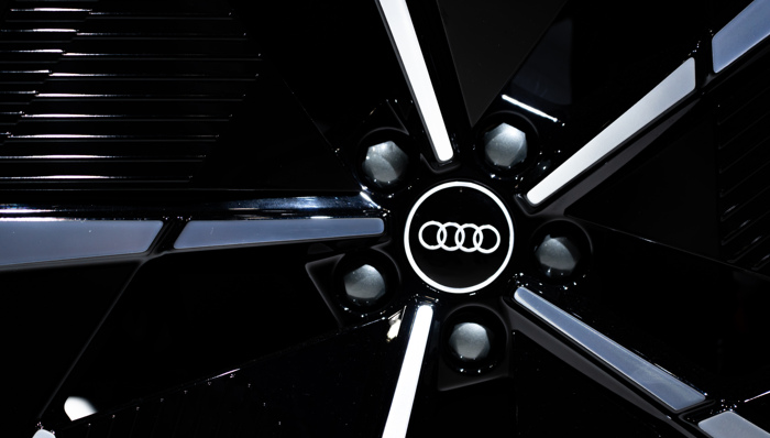 为应对关税冲击，德国汽车巨头暂停向美国经销商交付新车