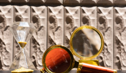 巨额亏损、股价低迷，房企荣盛发展要跨界新能源自救