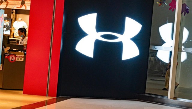 品牌创始人出售1亿美元股票，安德玛发展前景不被看好？