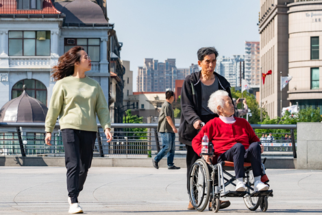 长护险全国推开后，普惠保险如何补上“保基本”之外的缺口？