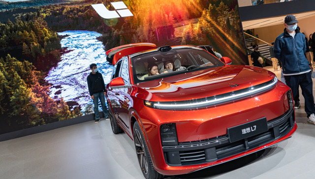 理想汽车将追责“乱停车”等负面评价，法务部称此举涉嫌有组织的违法犯罪