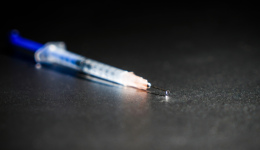 “疫苗大王”蒋仁生的医药棋局：智翔金泰入医保，能否接棒智飞生物？