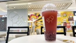 当IP联名“走出茶饮”：品牌太多，IP不够用了｜8月9月联名盘点