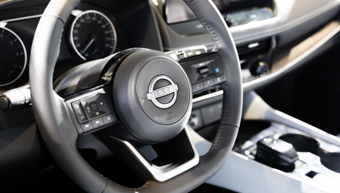 日产汽车全球9000人大裁员，七成以上为工厂员工