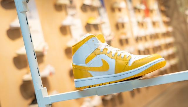 耐克2023财年全年营收512亿美元，大中华区连续三季度正增长