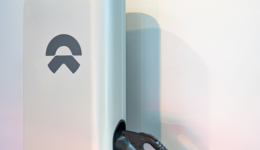 207亿，蔚来汽车亏出了天际