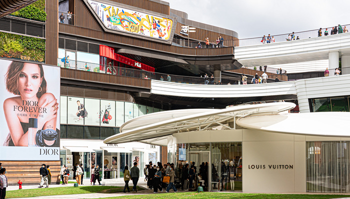 零售业恢复中：上海前滩太古里销售额猛涨1.6倍，兴业太古汇增长七成