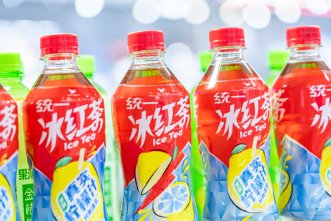 统一的饮品卖不动了，五年来中报首现下滑