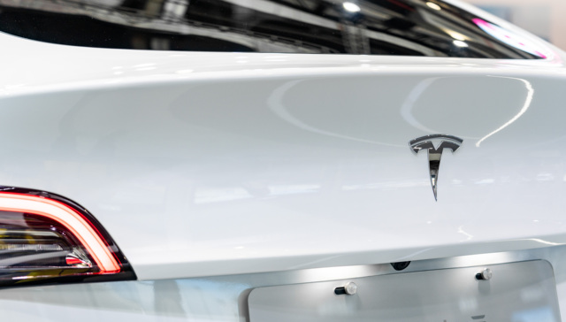 Is Tesla on the skids as winter comes?