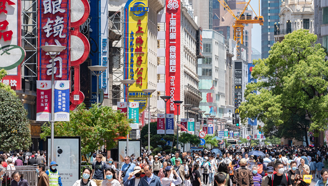 China’s economy shows little change in November