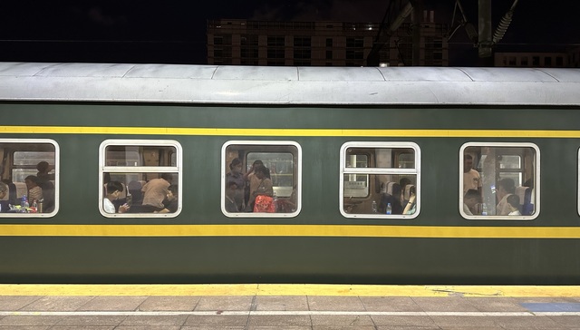 两人与火车相撞不幸身亡，铁路发布通报