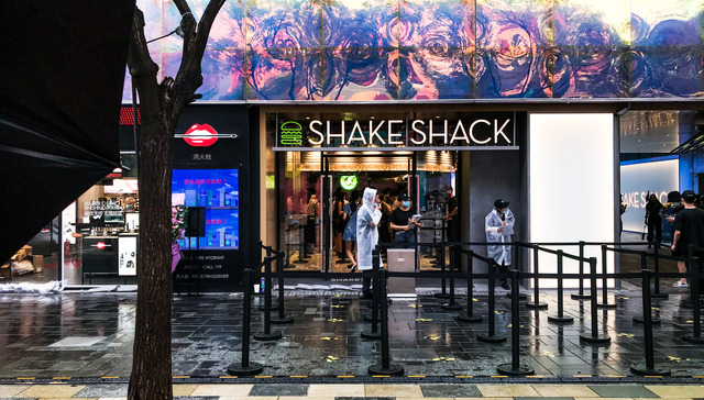 贵价汉堡SHAKE SHACK在中国感受到了增长压力