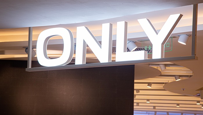 这两个霸榜“双11”多年的女装品牌，今年悄然消失