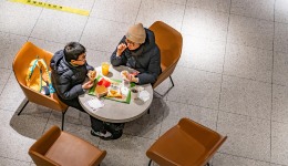 谷子餐厅的漂亮饭，年轻人为什么抢着买单？