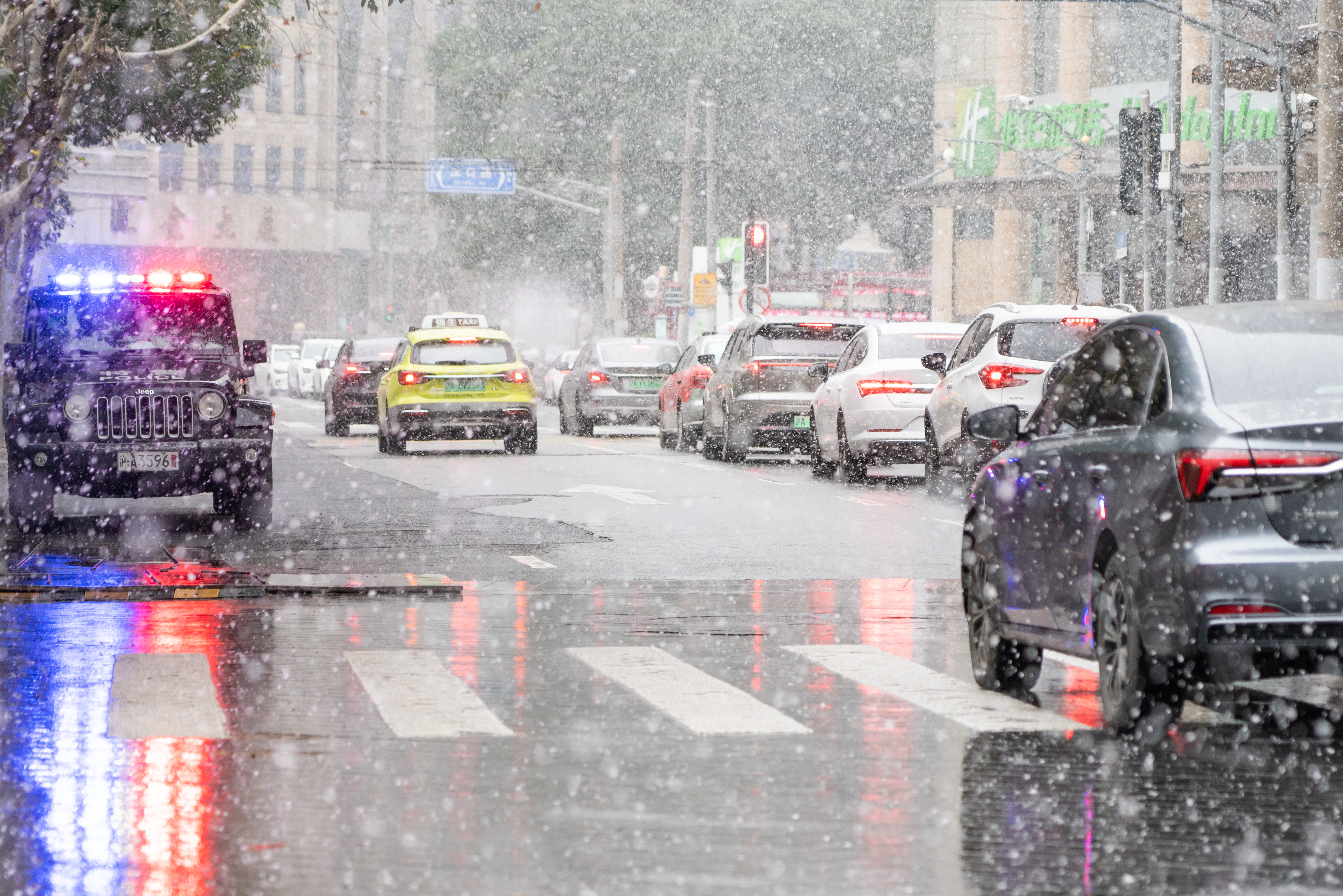 全国人大代表王润梅：加大市政设施养护投入，放宽专业人才招聘标准 