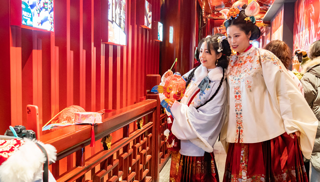 汉服成淘宝力捧对象，但它还是太小众