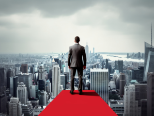 从“大佬”到深陷收割争议，游资界顶流陈小群在A股的这三年