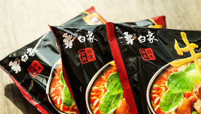 白象出的“黑暗料理”，爱吃和不爱吃香菜的人都沉默了