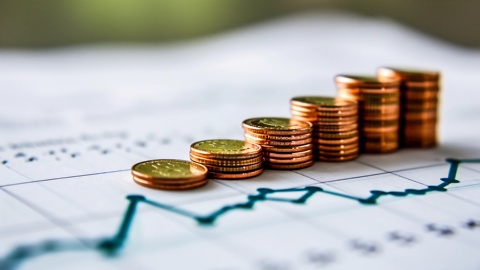 格林基金“大V”首秀：从246万飙升14亿，却成亏本打工人