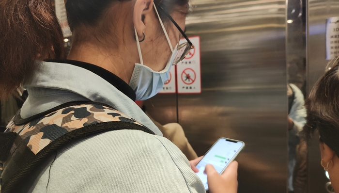 法治面｜委员呼吁保障离线休息权，有哪些现成经验？