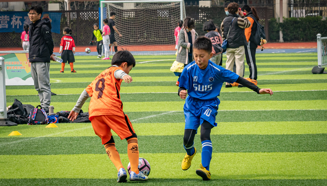 体育总局足球新政又一次从娃娃抓起，中国足球青训机制如何焕新？