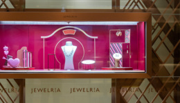 周大福要变了，先从香港和上海两间全新形象店开始