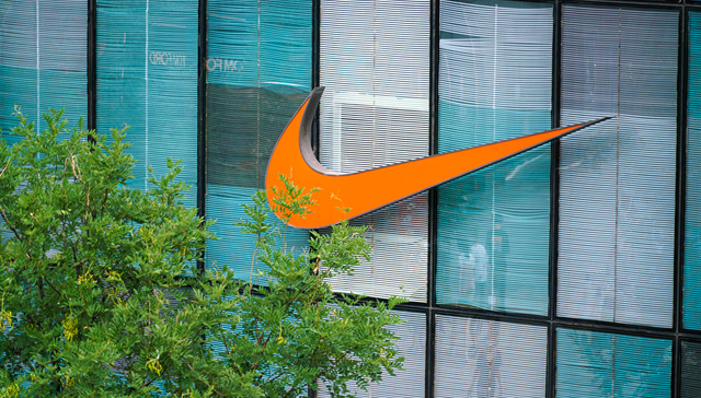 库克;耐克CEO;增持耐克股票;股价短期提振;业绩承压